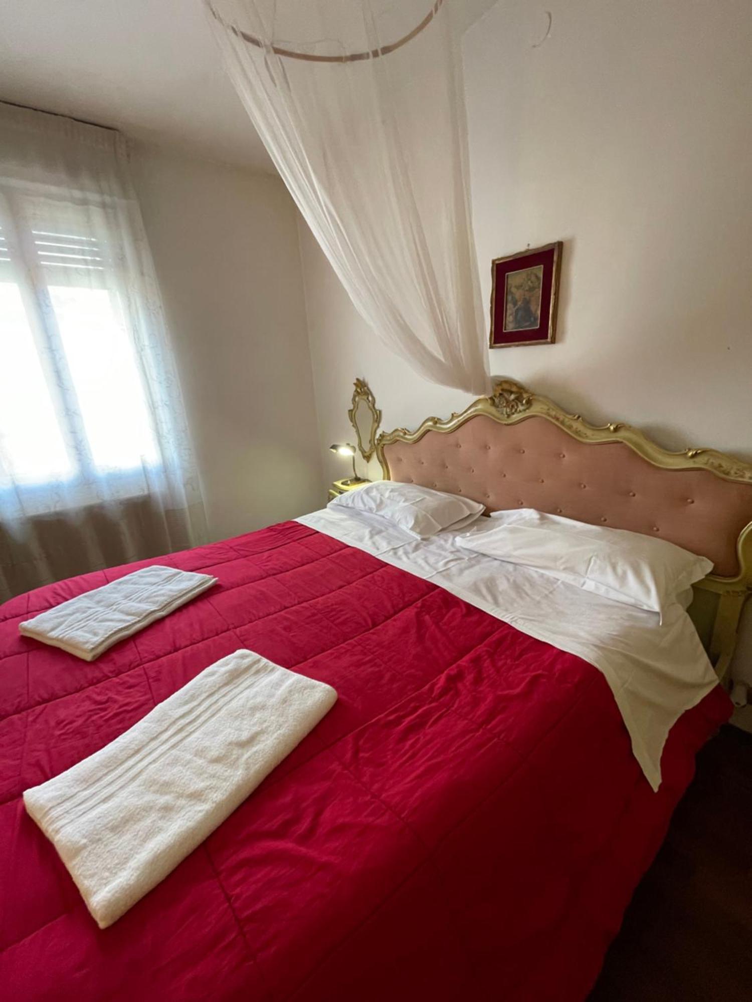 Royal Guest House Velence Kültér fotó