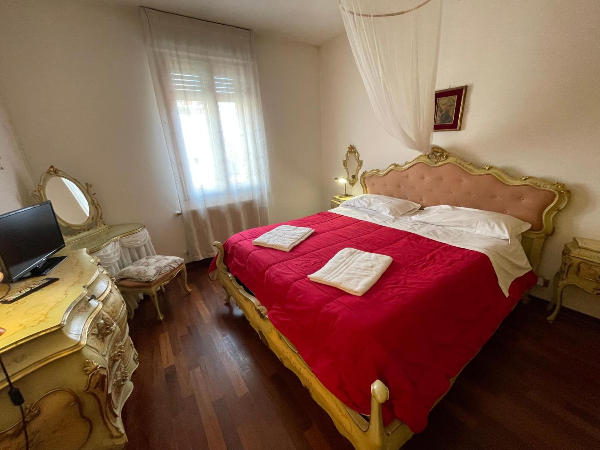Royal Guest House Velence Kültér fotó